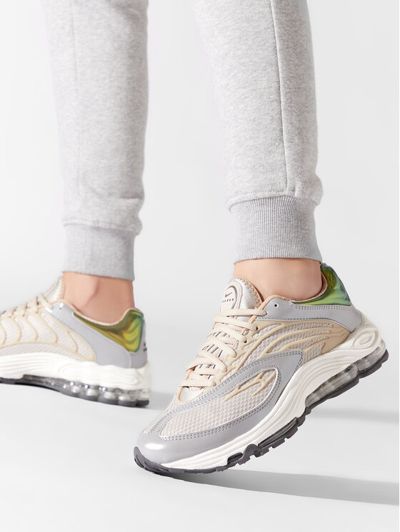 Nike Nike Laisvalaikio batai Air Tuned Max DC9391 200 Smėlio
