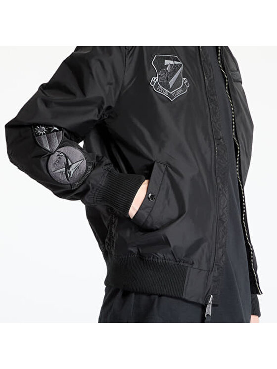 Alpha Industries Alpha Industries Kurtka bomber 156129 Czarny Slim Fit