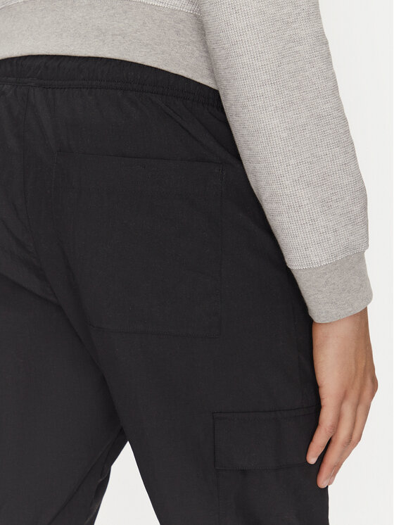 adidas adidas Pantaloni trening Trefoil Essentials Woven Cargo JD2453 Negru Regular Fit