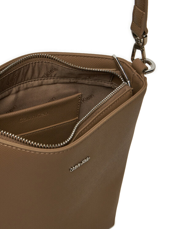 Calvin Klein Calvin Klein Ročna torba Ck Must Small Bucket_Caviar K60K613129 Rjava
