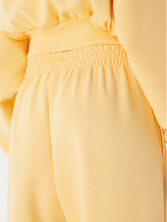 adidas adidas Спортивні штани Soft Lux KA7020 Оранжевий Loose Fit