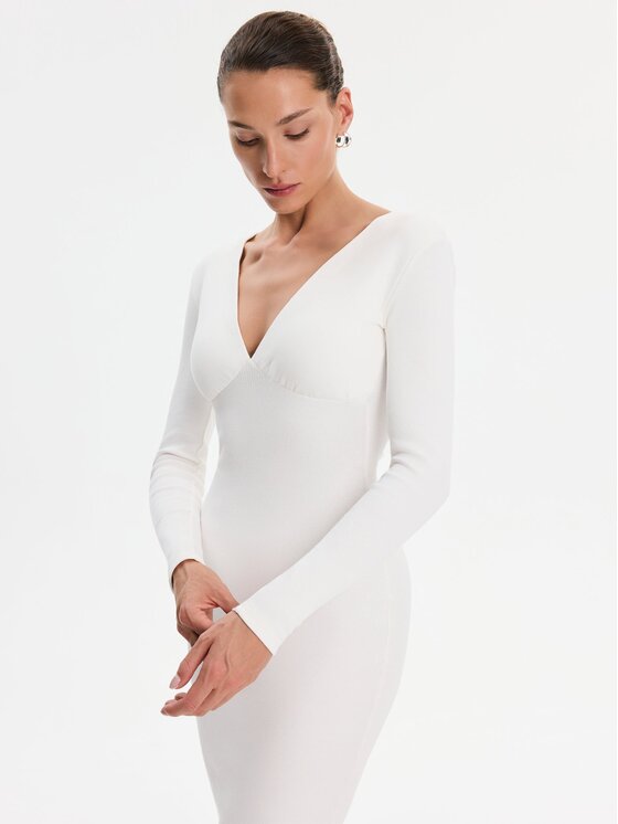 Nudyess Nudyess Sukienka codzienna Carla z prążka Kremowy Slim Fit