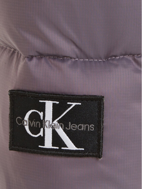 Calvin Klein Jeans Calvin Klein Jeans Zimska jakna Hyper Two Tone IG0IG02246 Ljubičasta Relaxed Fit