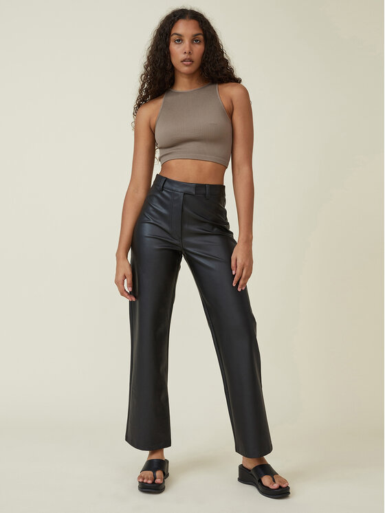 Cotton On Pantaloni din imitație de piele 2054453 Negru Relaxed Fit