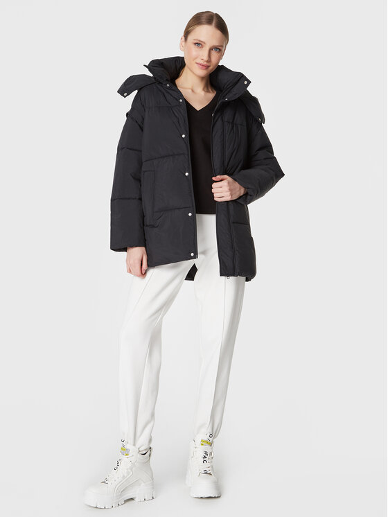 Outhorn Outhorn Zimné bundy TDJAF015 Čierna Relaxed Fit