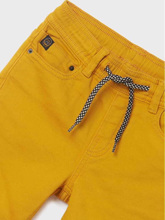 Mayoral Mayoral Pantaloncini di tessuto 6253 Giallo