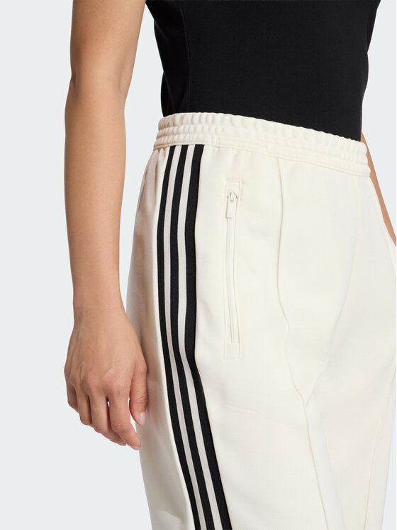 adidas adidas Spodnie dresowe CLASSIC Biały Regular Fit