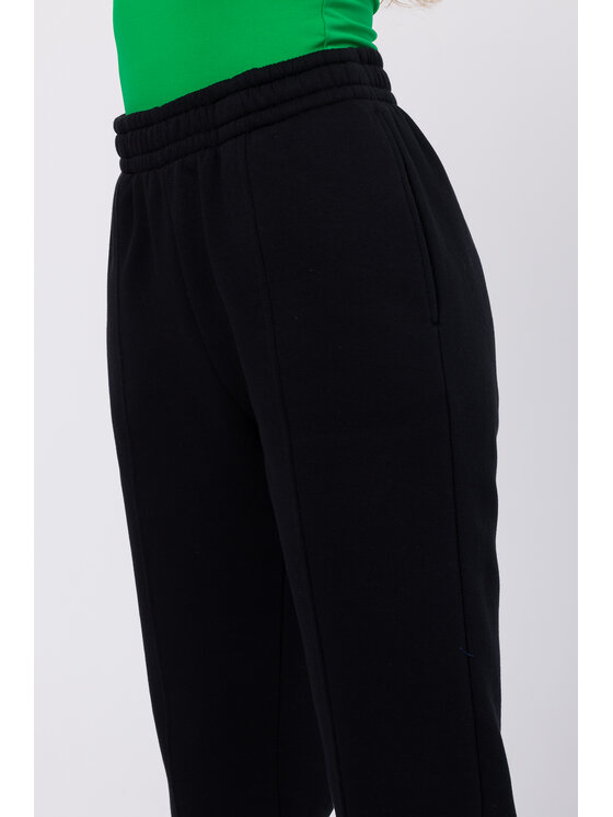 Made of Emotion Made of Emotion Pantaloni da tuta M760 Nero Modern Fit