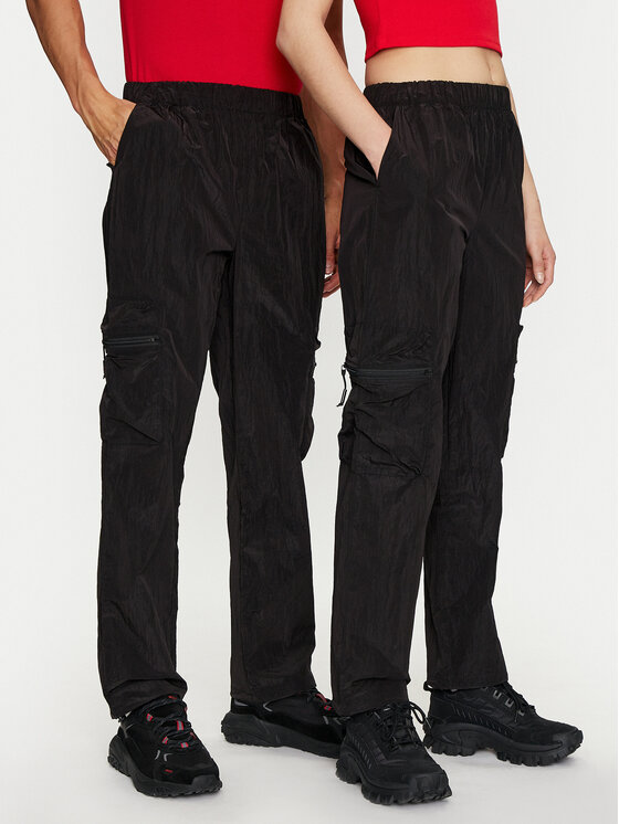 Rains Rains Pantaloni din material Kano Pants Regular 19200 Negru Regular Fit