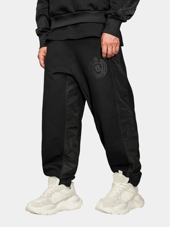 MADE BY SOCIETY MADE BY SOCIETY Spodnie materiałowe LOOSE FIT - P17496 Czarny Basic Fit