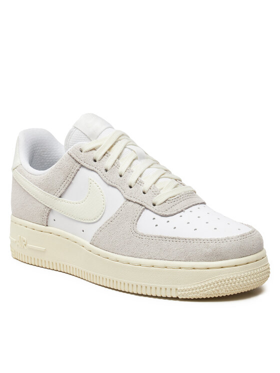 Nike air force 1 lv8 hot sale near me