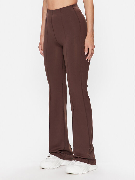 Guess Guess Donji dio trenerke Aggie V3YB02 MC04N Smeđa Flare Fit