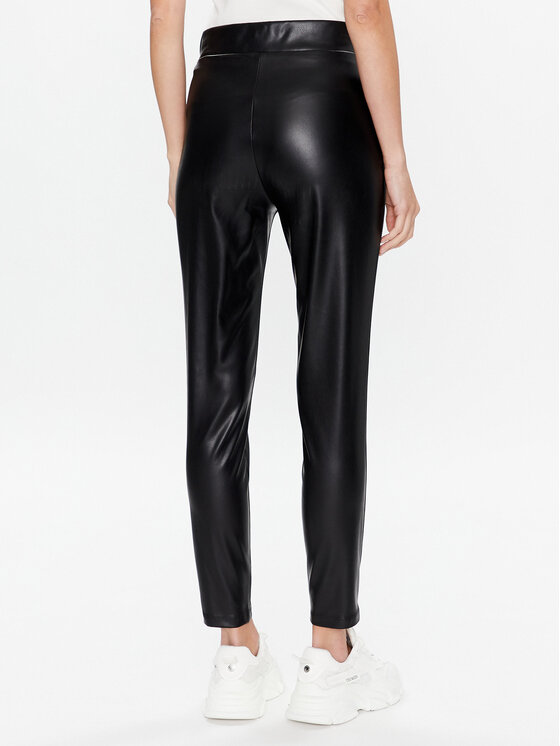 DKNY DKNY Hlače iz umetnega usnja P2HKTO61 Črna Slim Fit