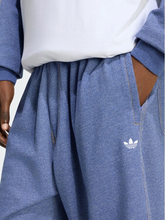 adidas adidas Szorty sportowe 168877 Niebieski jasny Loose Fit