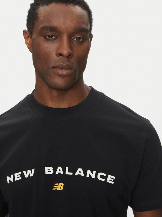 New Balance New Balance T-shirt Reimagined Graphic MT51506 Crna Relaxed Fit