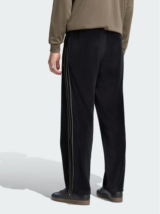 adidas adidas Spodnie dresowe 170125 Czarny Regular Fit