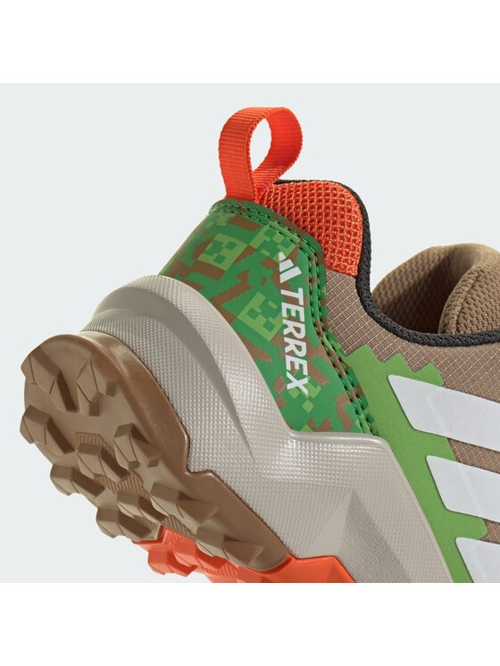 adidas adidas Трекінгові черевики Minecraft Terrex Ax4R Hiking JR1289 Коричневий