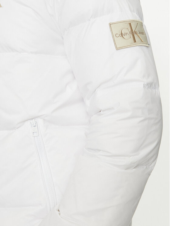 Calvin Klein Jeans Calvin Klein Jeans Geacă din puf Essentials J30J325946 Alb Regular Fit