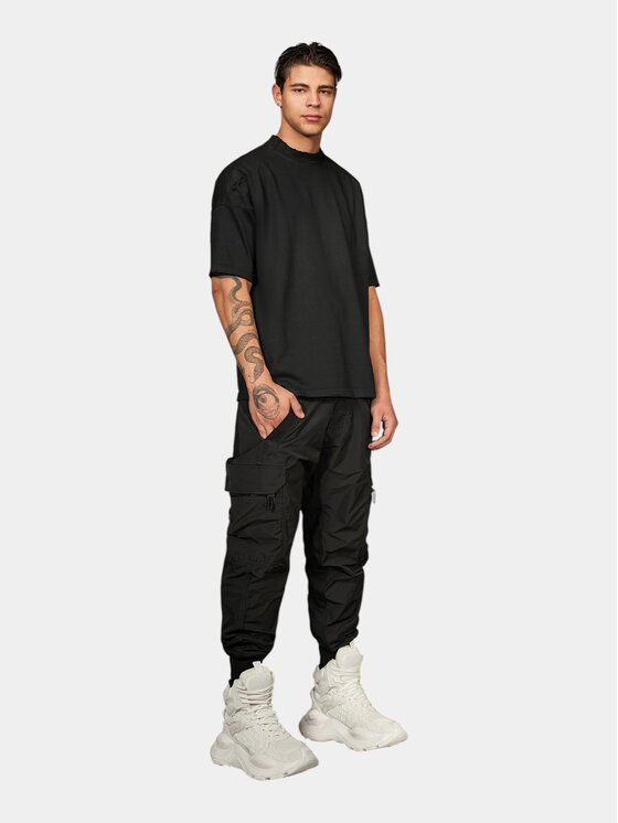 MADE BY SOCIETY MADE BY SOCIETY T-Shirt Absolute Dark - T17794 Czarny Basic Fit
