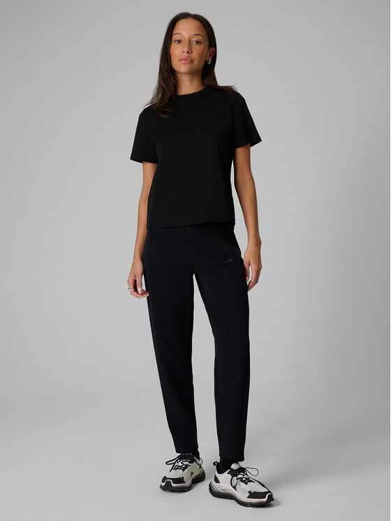 4F 4F T-Shirt ESSENTIAL 3 Czarny Regular Fit
