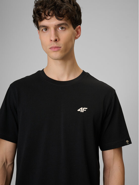 4F 4F T-Shirt NATURE’S TRAIL Czarny Regular Fit