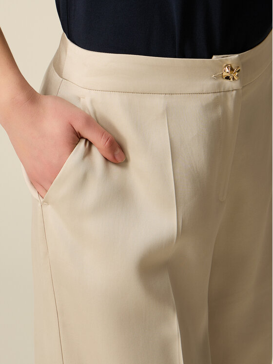 Oltre Oltre Spodnie materiałowe P03JR109363N021 Kremowy Baggy Fit
