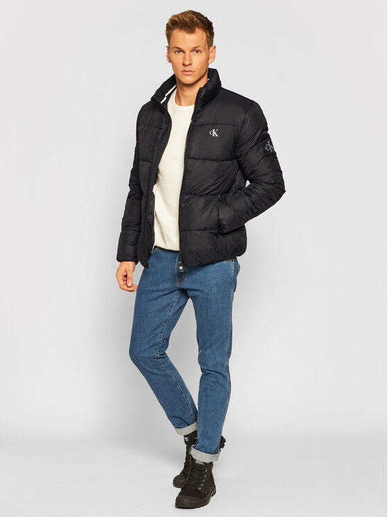 Calvin Klein Jeans Pūkinė striukė J30J316056 Juoda Regular Fit • Modivo.lt