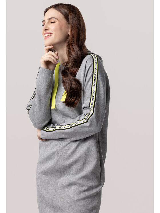 QUIOSQUE QUIOSQUE Sukienka codzienna 4OL003 Szary Regular Fit