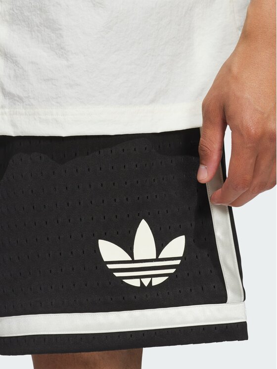 adidas adidas Szorty materiałowe 139543 Czarny Loose Fit