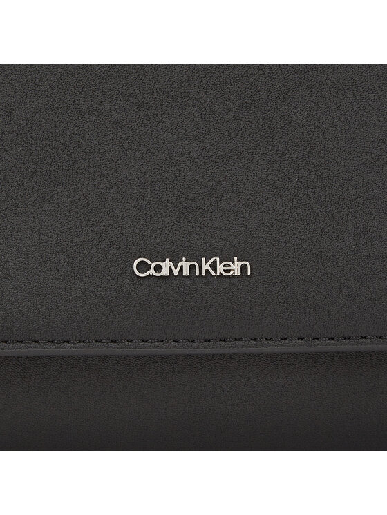 Calvin Klein Calvin Klein Τσάντα Ck Must Shoulder Bag K60K611928 Μαύρο
