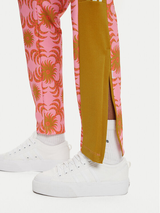 adidas adidas Спортивні штани FARM Rio IQ4493 Рожевий Regular Fit