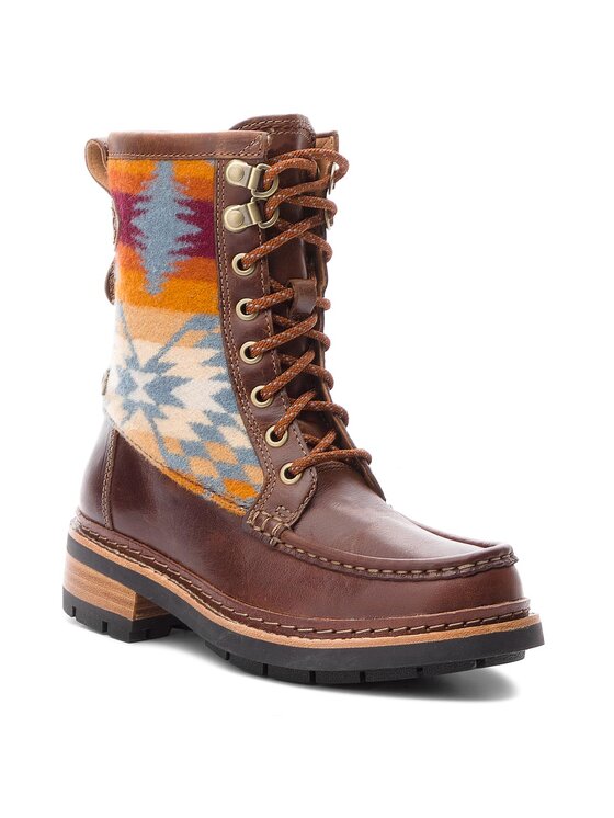 Ottawa peak clarks store
