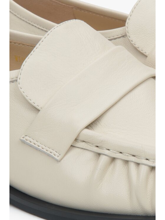 Estro Estro Loafers ER00117191 Μπεζ