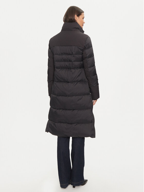 Guess Guess Pūkinė striukė Carolyn W4BL0D WG0V0 Juoda Regular Fit
