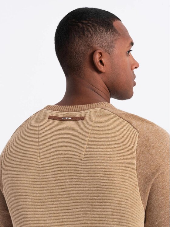 Ombre Ombre Sweter OM-SWSW-0121 Brązowy Regular Fit