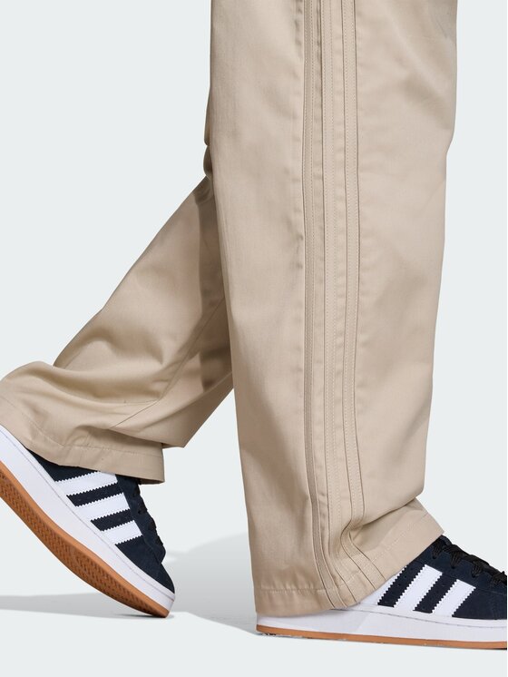 adidas adidas Spodnie materiałowe 158995 Beżowy Loose Fit