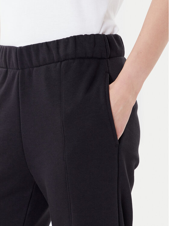 On On Donji dio trenerke Club Pants 1WE1005 Crna Relaxed Fit