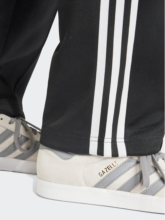 adidas adidas Donji dio trenerke adicolor Classics SST IS4102 Crna Loose Fit
