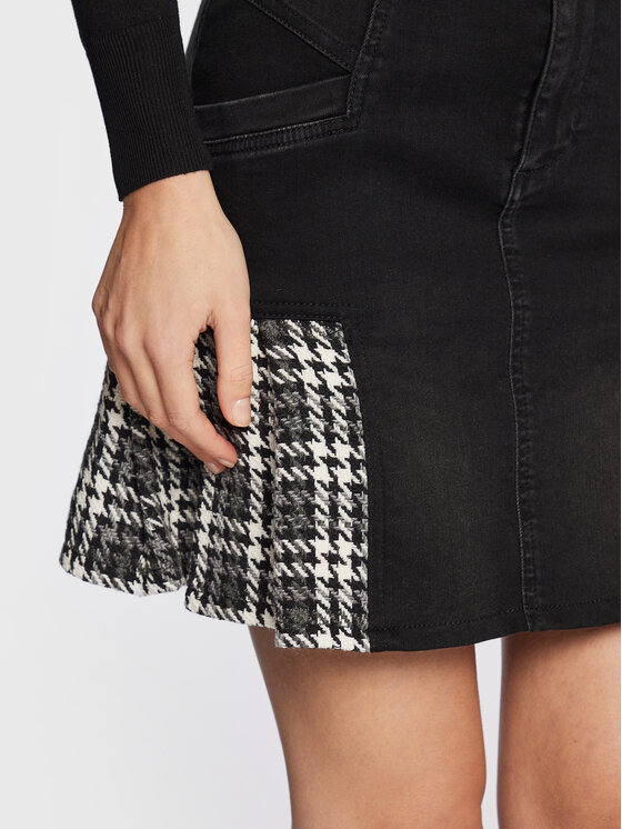 Gonna a trapezio UF2092 D4740 Nero Regular Fit