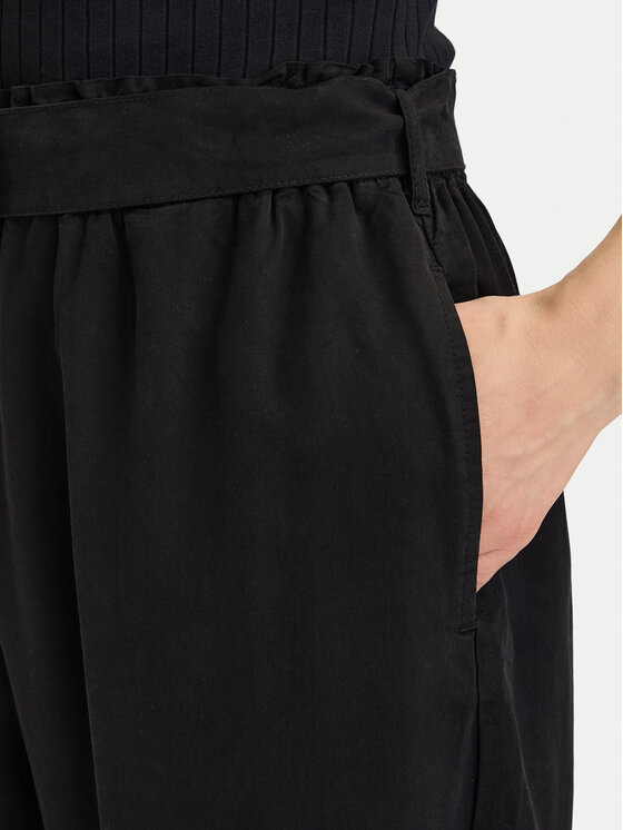 Vero Moda Vero Moda Панталони тип кюлоти Bree 10341670 Черен Cropped Fit