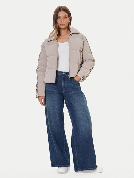 Guess Guess Žieminė striukė V5BL11 WGYC2 Smėlio Regular Fit