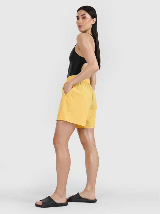 4F 4F Szorty sportowe BEACHWEAR BASIC Żółty Regular Fit