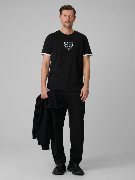 4F 4F T-Shirt SPORTS CLUB Czarny Regular Fit