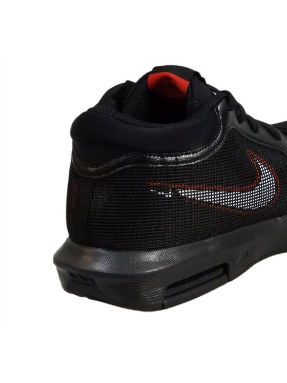 Nike Nike Buty do biegania LeBron Witness Czarny