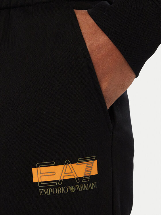 EA7 Emporio Armani EA7 Emporio Armani Trenerka 7M002428 AF10377 UC001 Crna Regular Fit