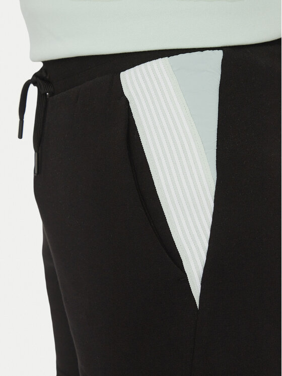 EA7 Emporio Armani EA7 Emporio Armani Šortky z materiálu 7M000269 AF12451 UC001 Černá Regular Fit
