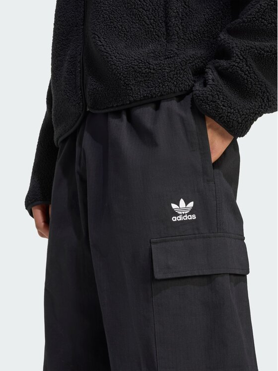 adidas adidas Spodnie cargo Trefoil Essentials Woven Czarny Loose Fit