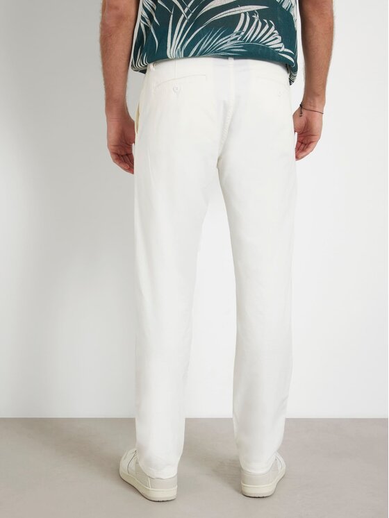 Guess Guess Spodnie materiałowe 164555 Biały Regular Fit
