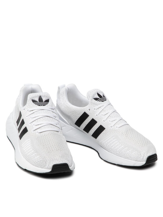 adidas adidas Sneakersy Swift Run 22 GY3047 Szary