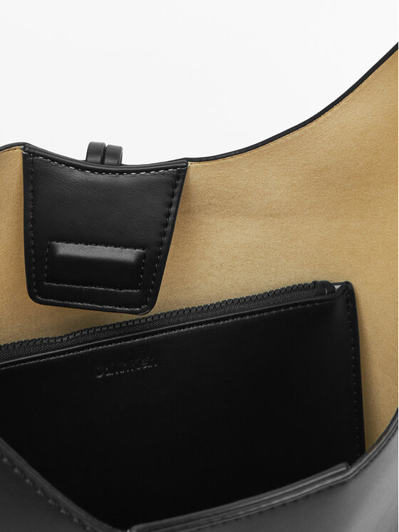 Calvin Klein Jeans Calvin Klein Jeans Torbica Stone Lock Slouchy Small Shoulde LV04K3176G Crna